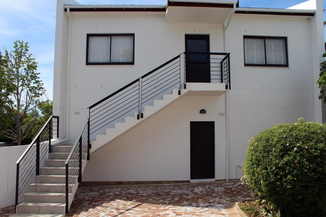 16 Rhodes-North Self Catering Apartment & Studio Stellenbosch Eksteriør billede